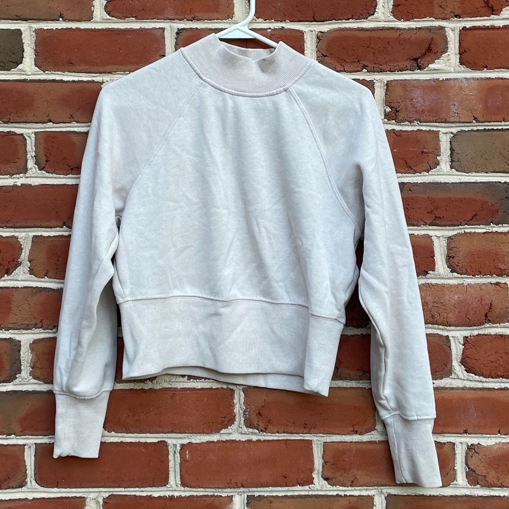 Hippie Rose Oatmeal Cropped Crewneck Sweatshirt